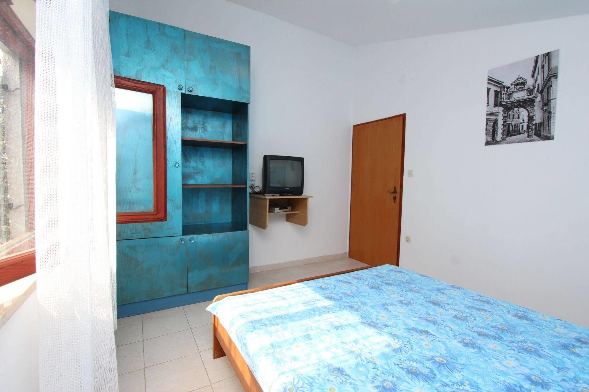 Apartments Tara 로비니 외부 사진