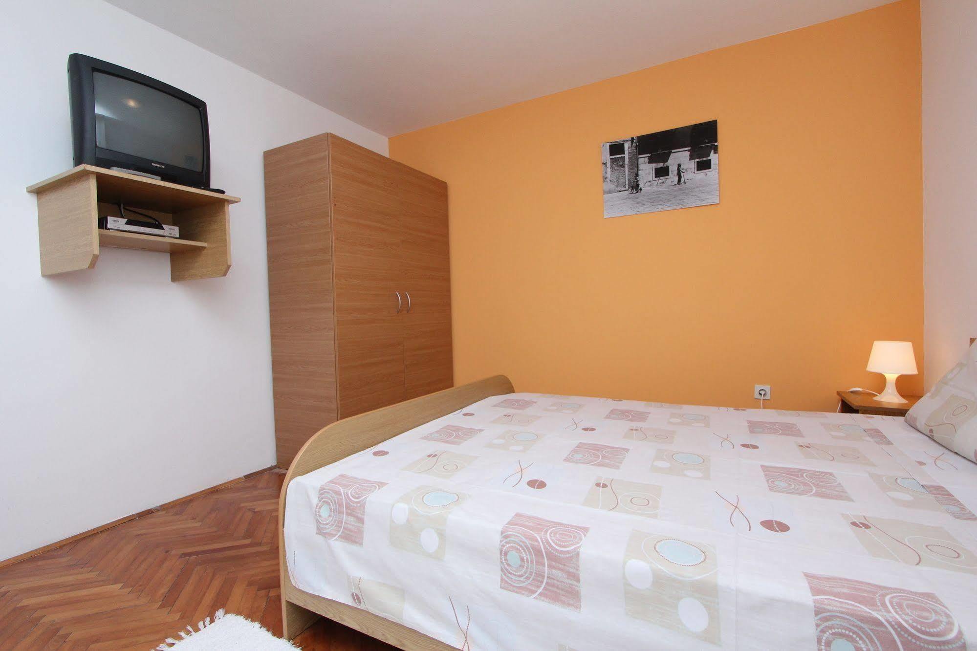 Apartments Tara 로비니 외부 사진