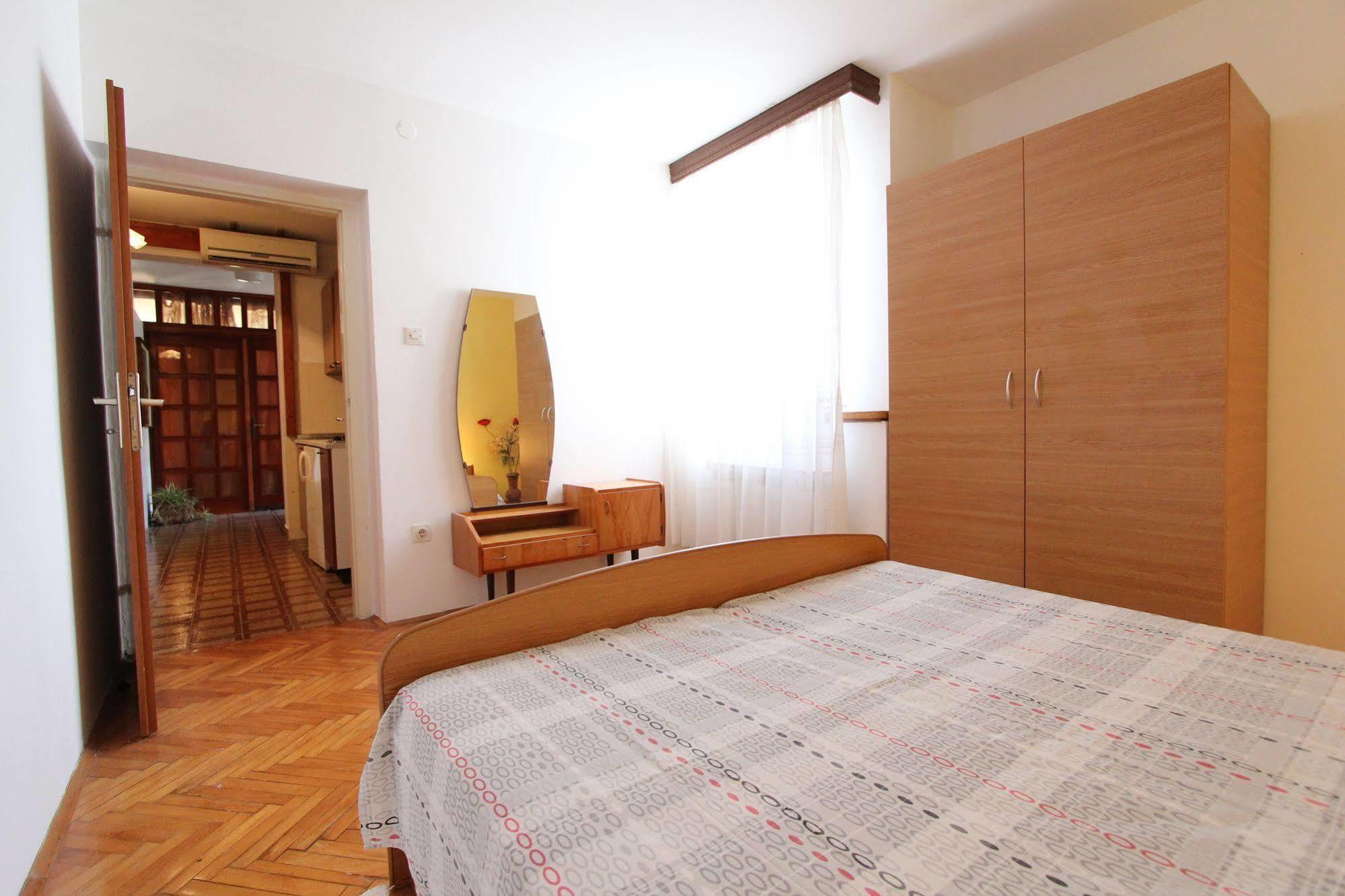 Apartments Tara 로비니 외부 사진